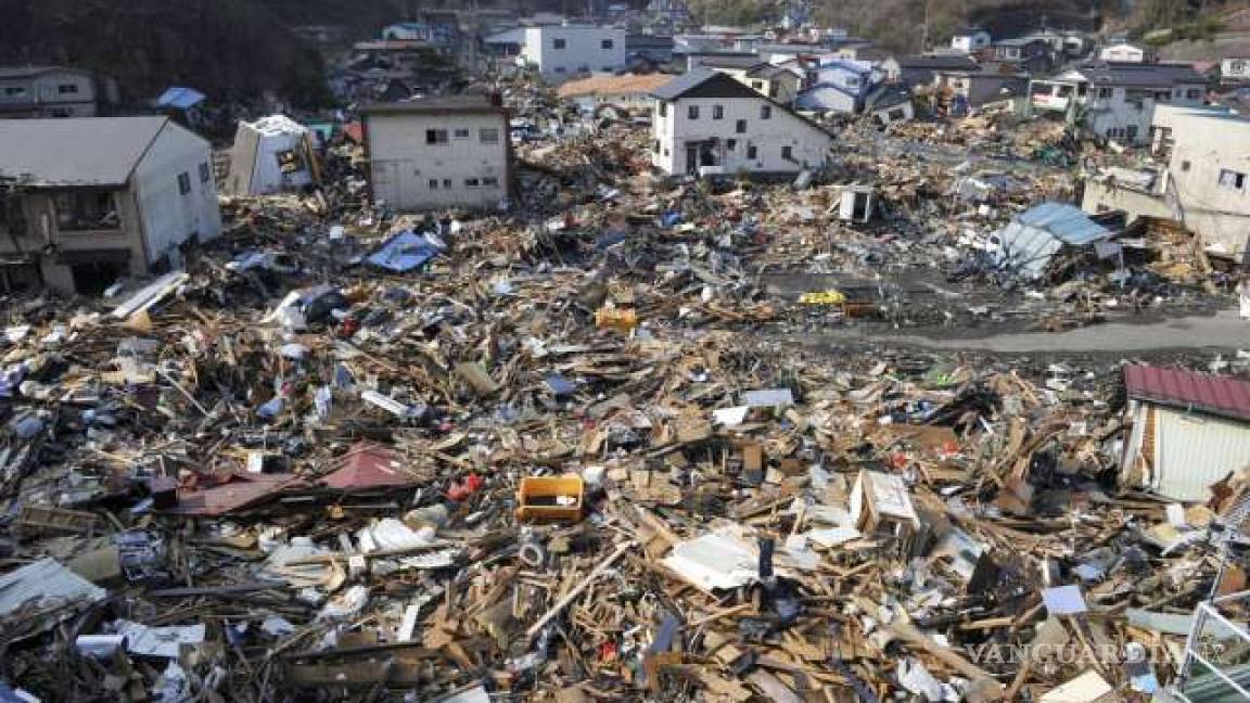Fuerte terremoto y tsunami dejan al menos 384 muertos en Indonesia