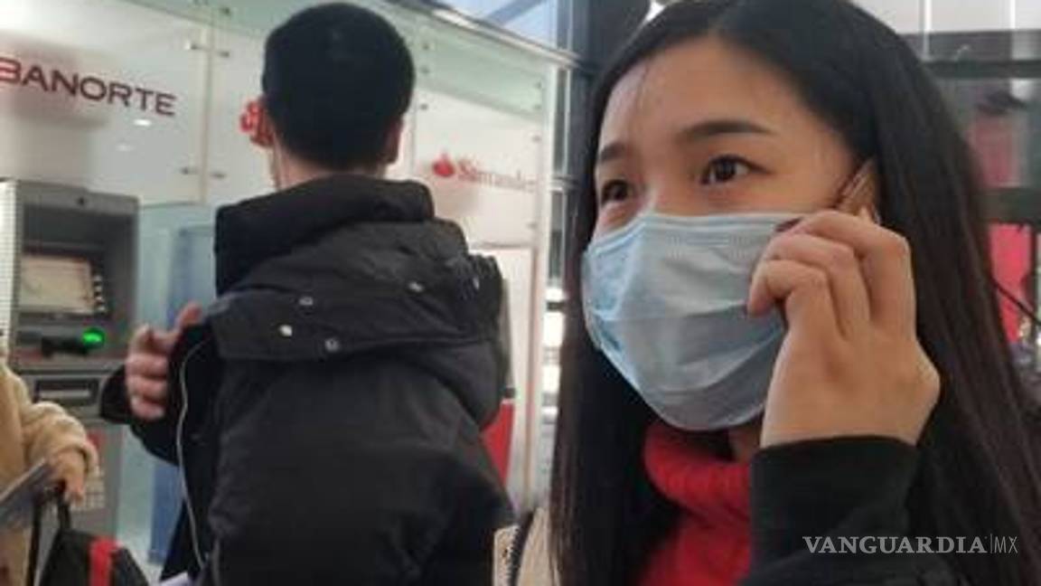 $!Revisan a pasajeros de vuelo que venía de China en Aeropuerto de Tijuana