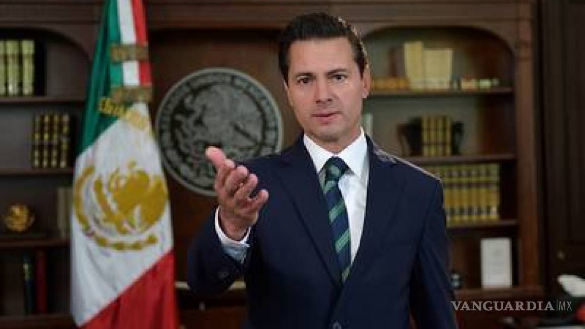 AMLO exhibe gastos excesivos de Peña Nieto en gel, cepillos, papel higiénico y rastrillos
