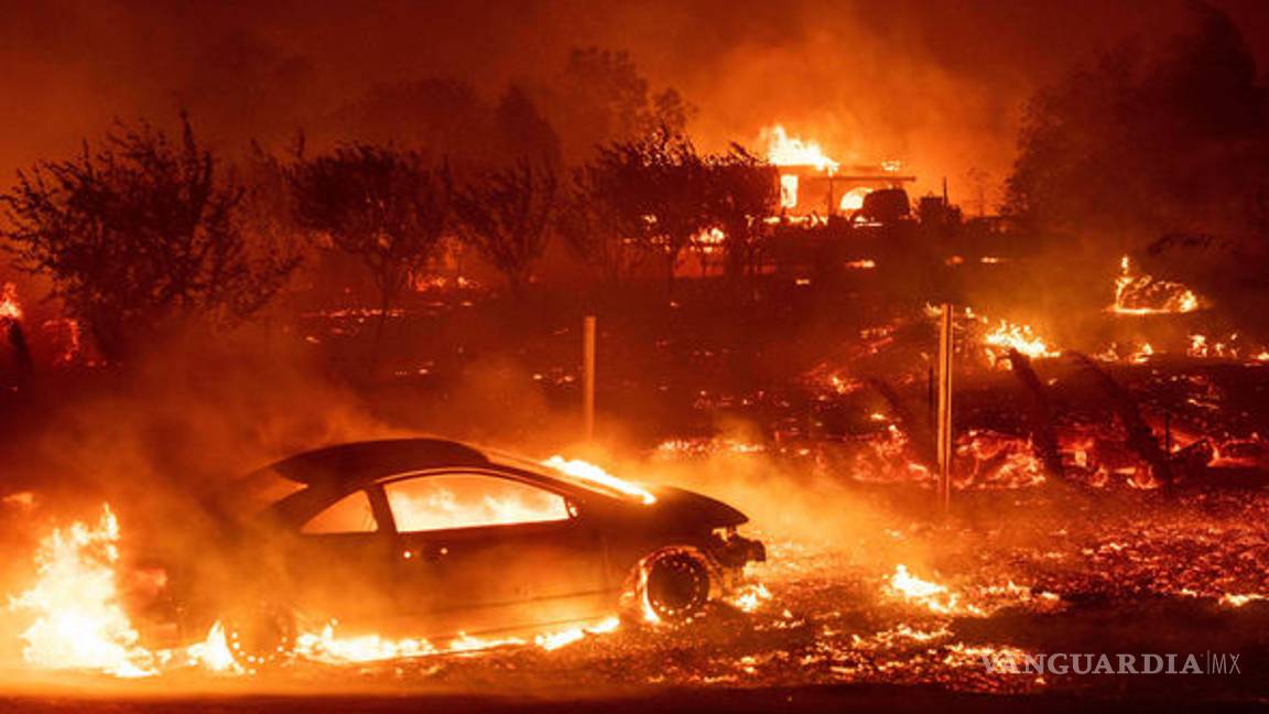 $!Evacuan a 157 mil personas por fuerte incendio en el norte de California