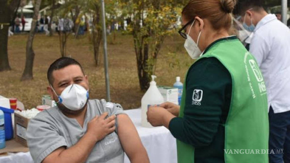 Esperan vacuna 400 médicos privados de Coahuila
