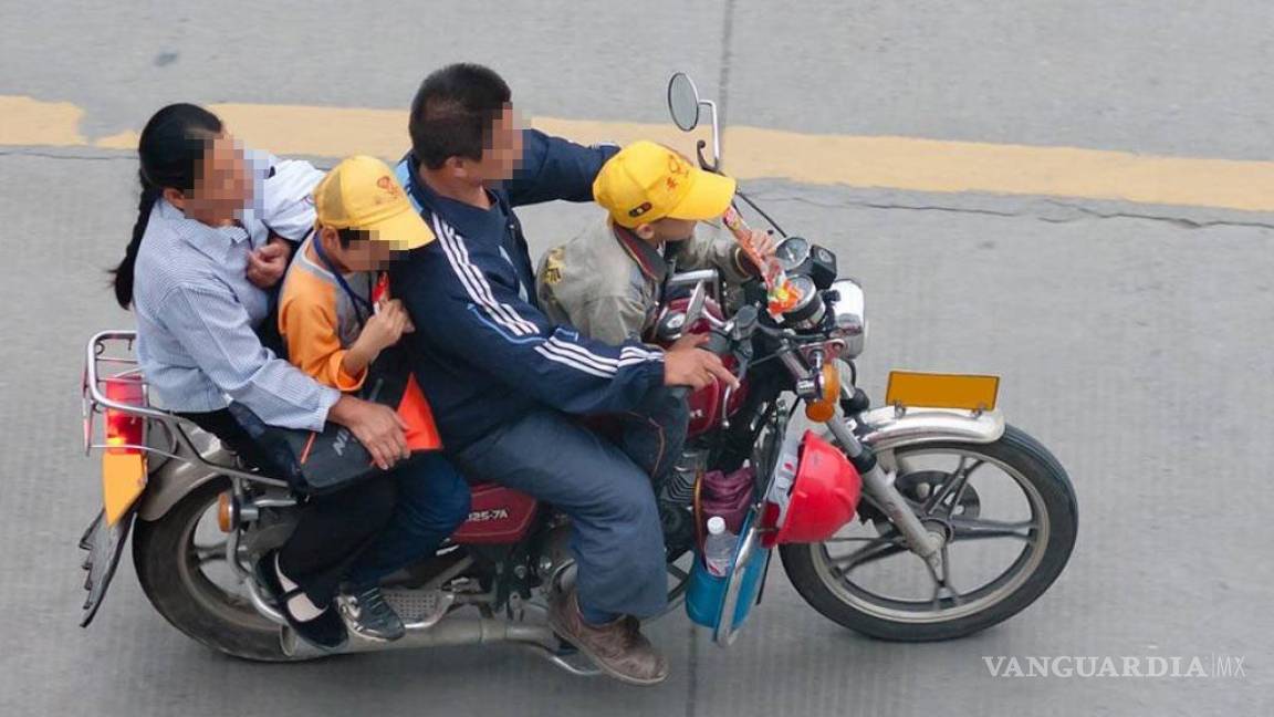 Menores de 12 años tendrían prohibido viajar en motocicleta, aún si usan casco