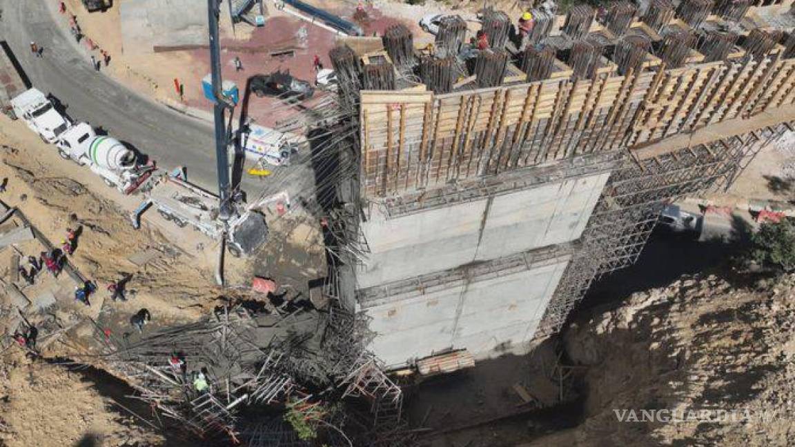Derrumbe en obra de carretera en Hidalgo deja 5 muertos y 3 lesionados
