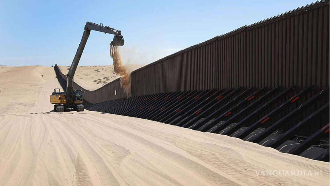 Estados Unidos echa abajo 28 leyes ambientales para construir el muro