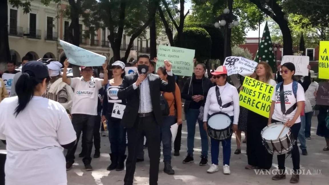 Rechazan el pase COVID en Tlaxcala; antivacunas protestan