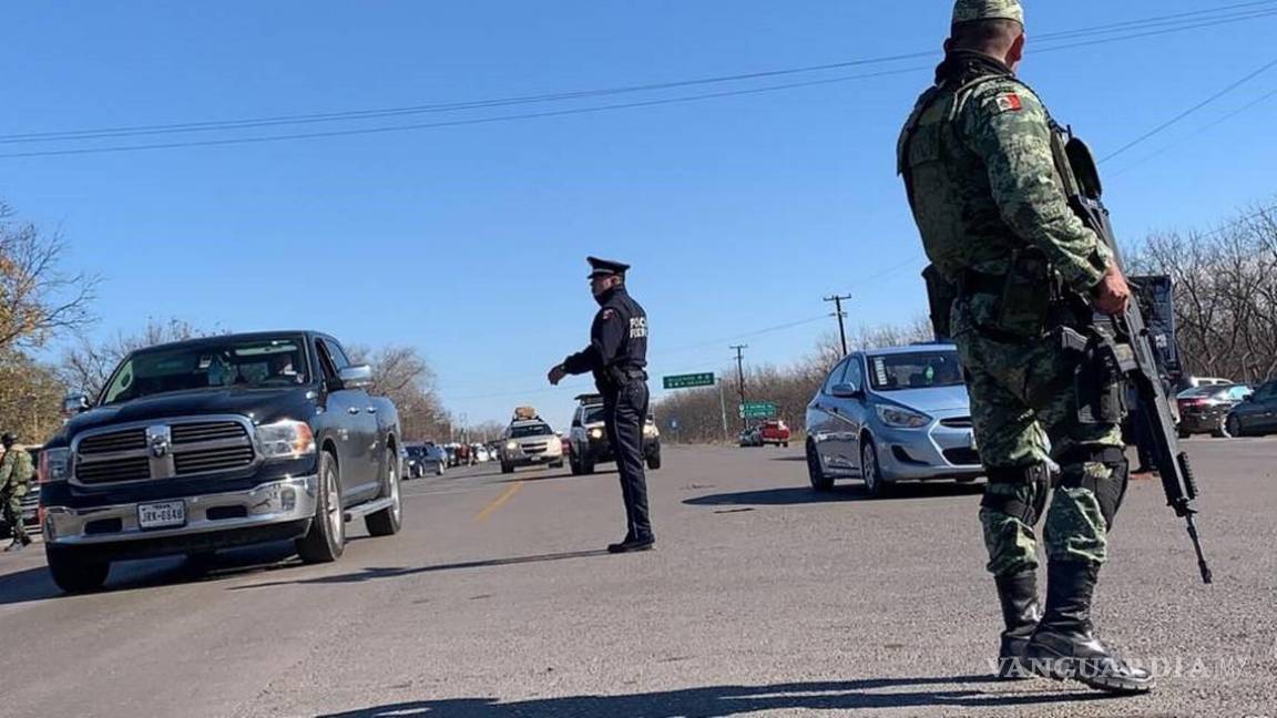 Policía Civil y Ejército arman operativo que garantiza tráfico fluido de paisanos en norte de Coahuila