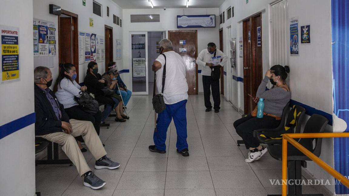 Consultorios captan a población sin seguro