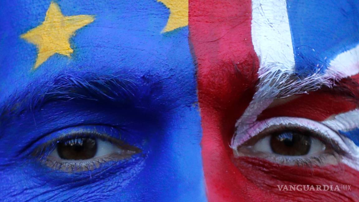 $!Hoy cumbre clave en la Unión Europea para el futuro del "brexit", más de un millón de personas piden revocarlo