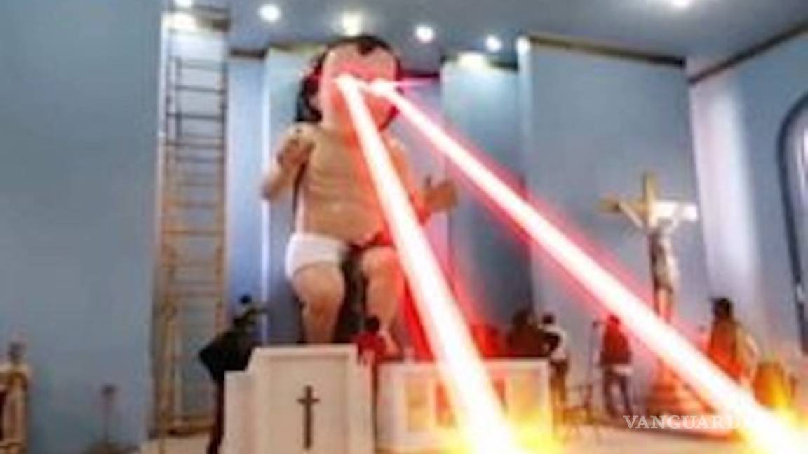 $!¿Ahora será el pasote perrón? Crean un Niño Dios gigante en Zacatecas y desata una ola de memes