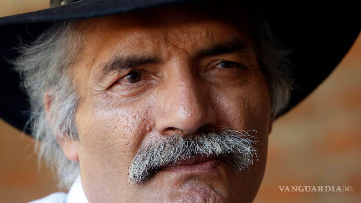 Mireles abandona Foro de Pacificación; &quot;son charlatanería y política&quot;, dice