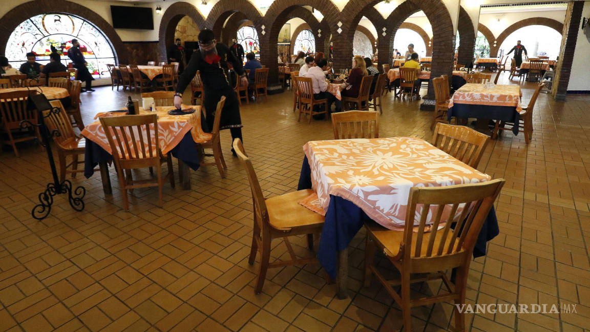 Restauranteros de Saltillo siguen en crisis; ven ligera recuperación hasta fin de año