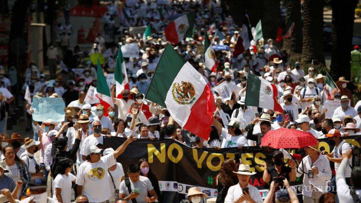 $!‘¡Terminas y te vas!’; en CDMX y otros estados marchan contra consulta de revocación