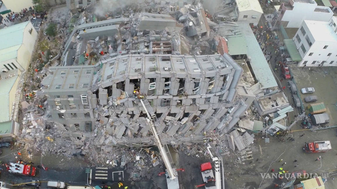 Ascienden a 13 los muertos por terremoto en Taiwan, con incertidumbre sobre atrapados