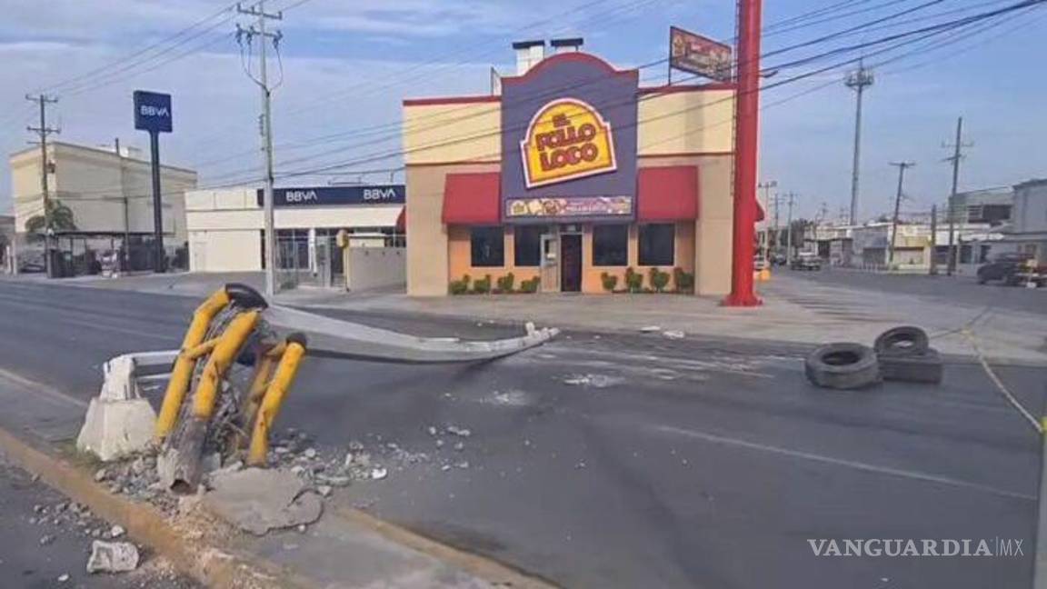 $!Con maquinaria y autobuses en Tamaulipas criminales derrumban sitios de videovigilancia