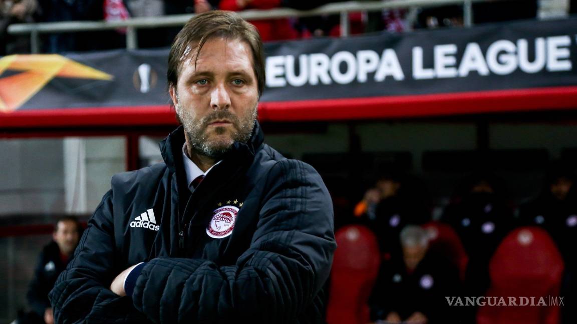 $!'Il Diavolo' se quema en el 'Infierno Griego': el AC Milan no sale de su crisis y es eliminado por el Olympiacos en la Europa League
