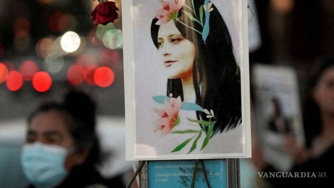 Irán condena a prisión a las periodistas que revelaron el caso de Mahsa Amini