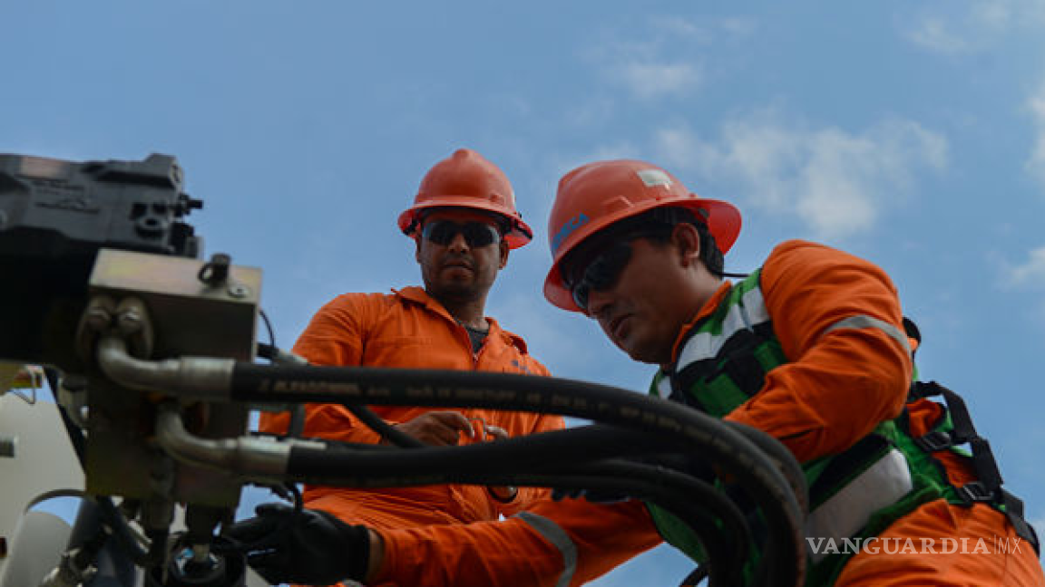 Pemex sigue sin pagar; deuda amenaza producción petrolera, advierten proveedores