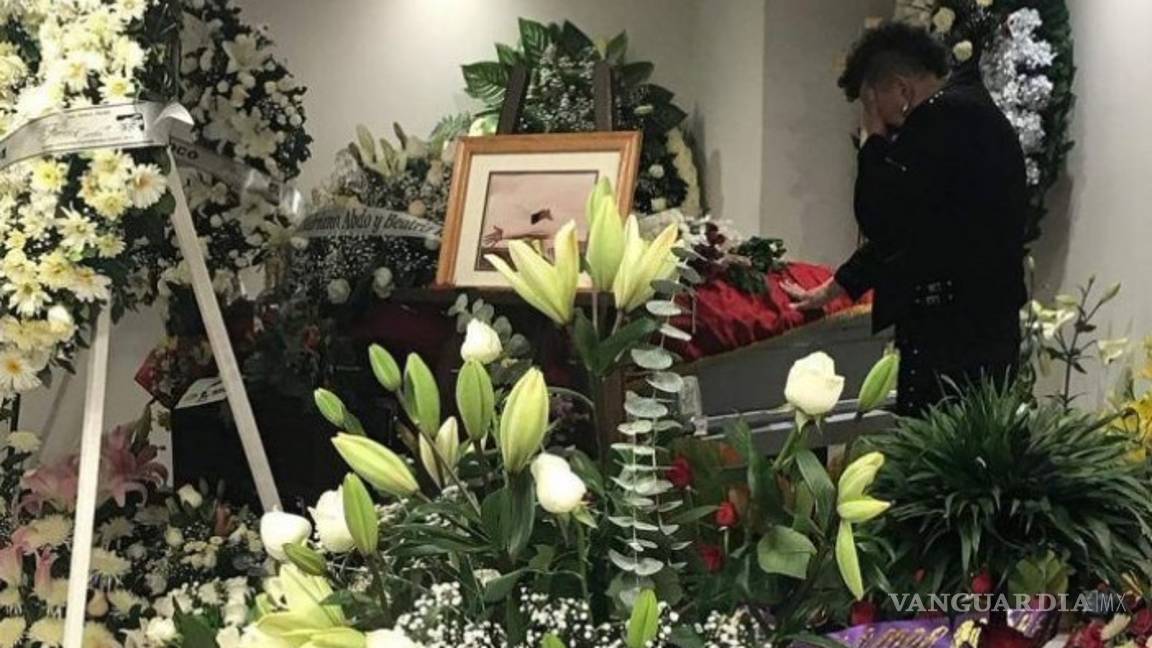 $!Así cantó Rubén Albarrán de Café Tacvba en el funeral de Armando Vega-Gil