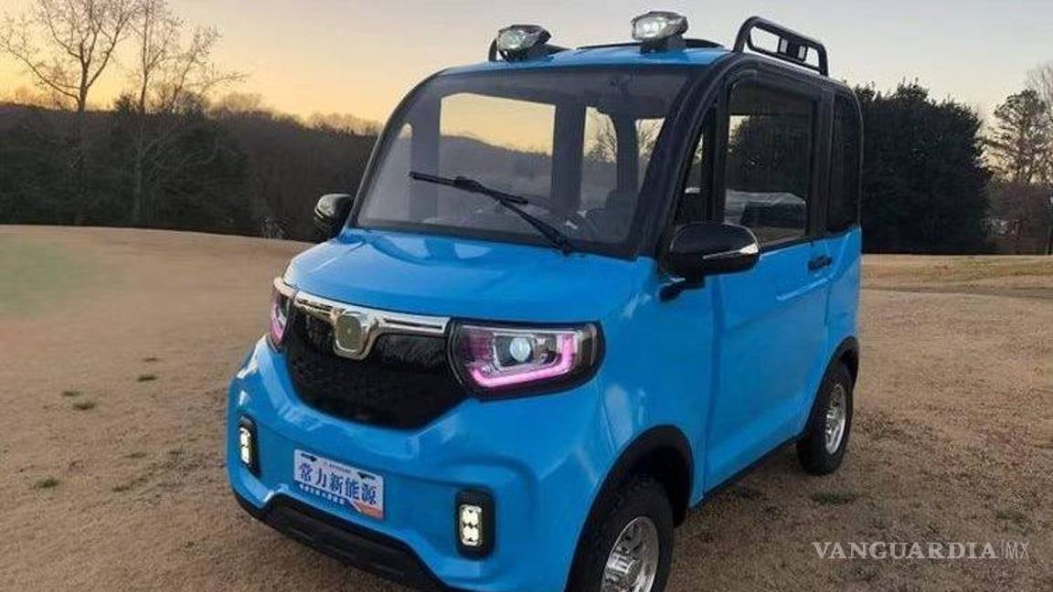 $!El auto chino, de 20 mil pesos, es una unidad compacta con dimensiones de 1.4 metros y con capacidad hasta para tres personas