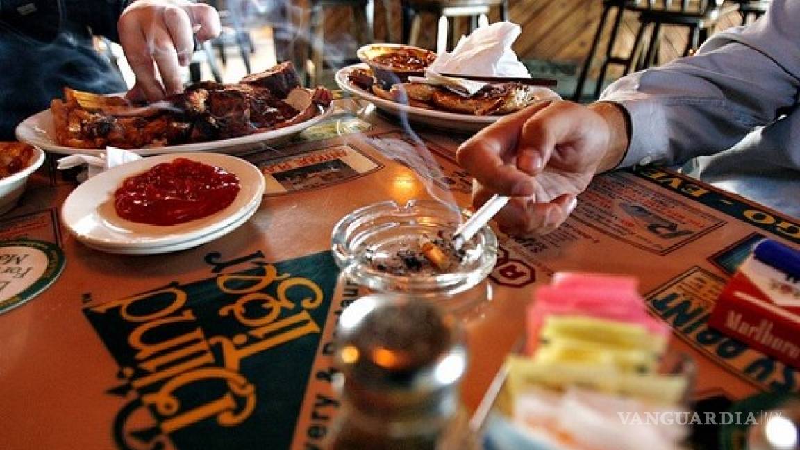 Prevén restaurantes y bares impacto por reforma antitabaco, se prohíben espacios adecuados para fumadores