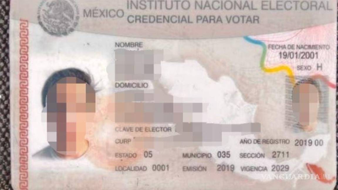 Detectan en un bar de Torreón a menor con credencial falsa del INE