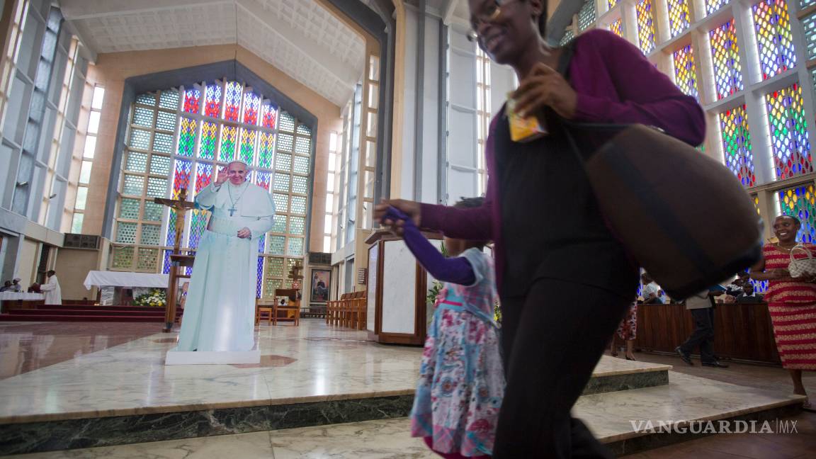 $!El Papa ora por África, en vísperas de su gira