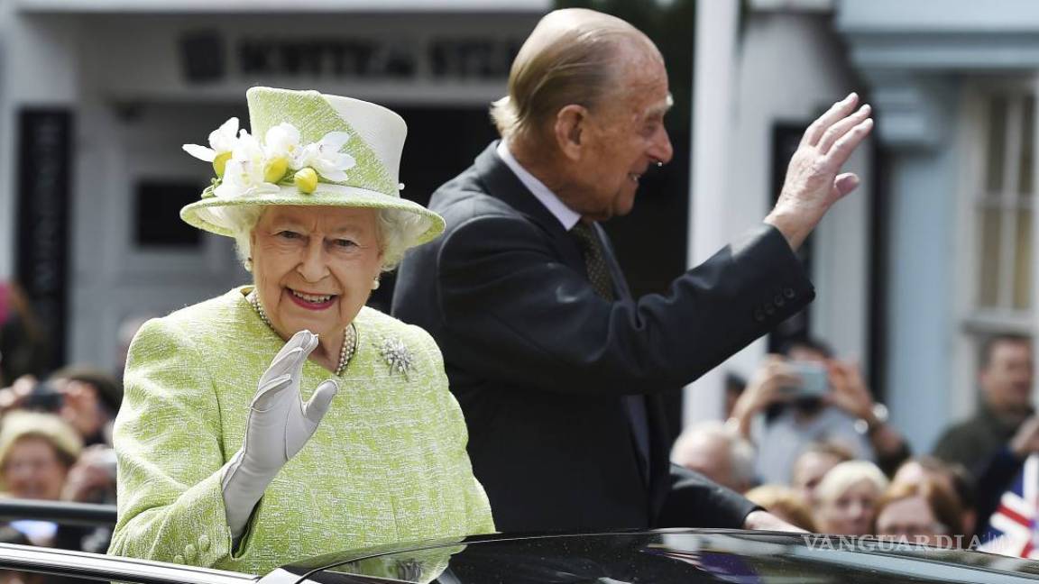 La reina celebra su cumpleaños con homenajes y alta popularidad