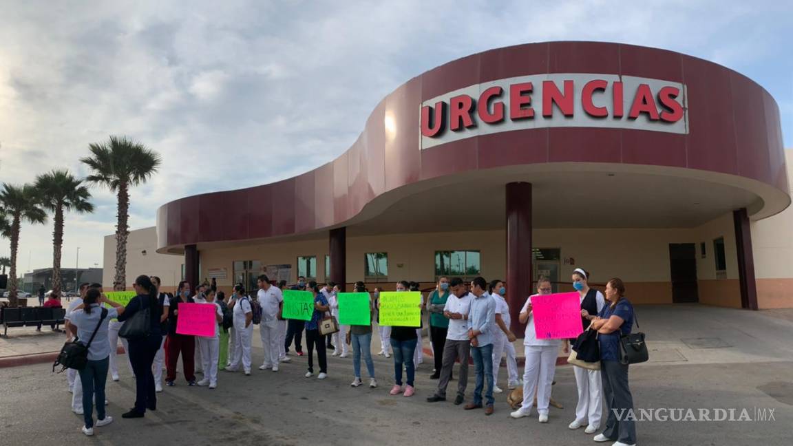 Protestan trabajadores del Hospital General de Torreón por falta de equipo y sobre carga de trabajo