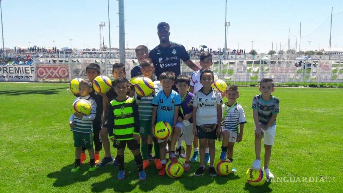 Djaniny disfruta como 'niño' el campeonato de goleo