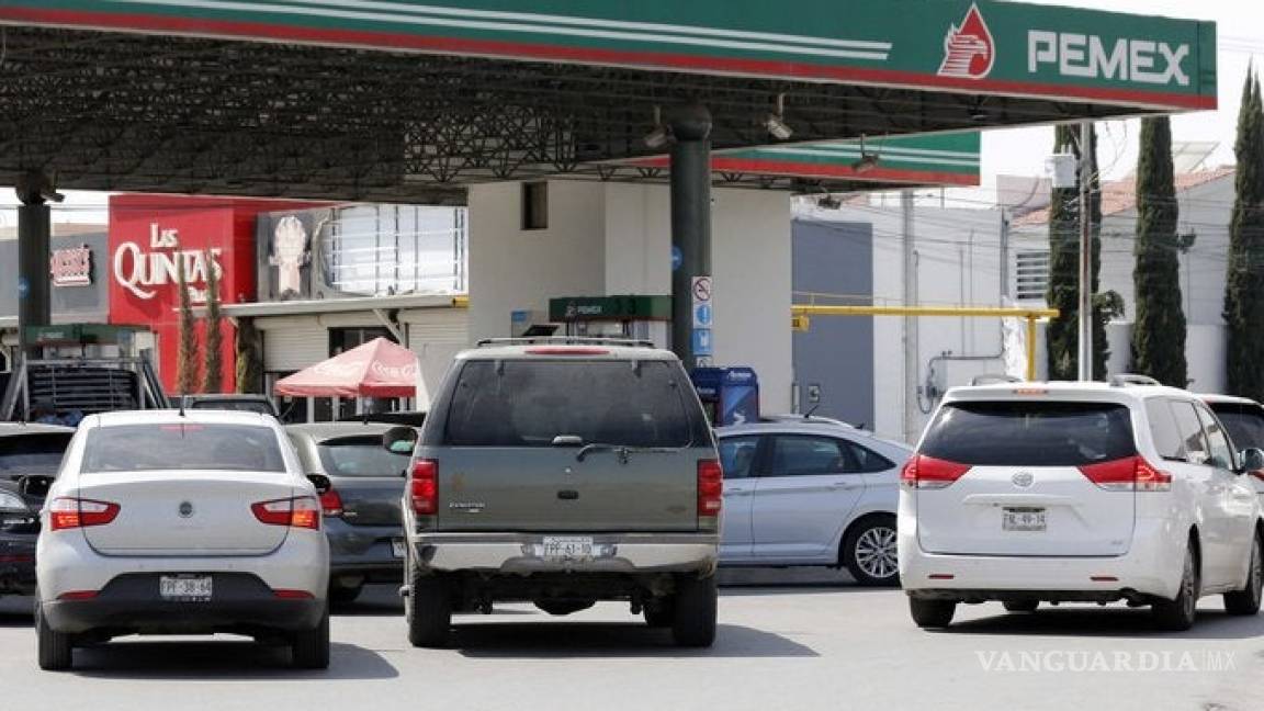 En gasolinera de Saltillo, gasolina magna por debajo de los 16 pesos