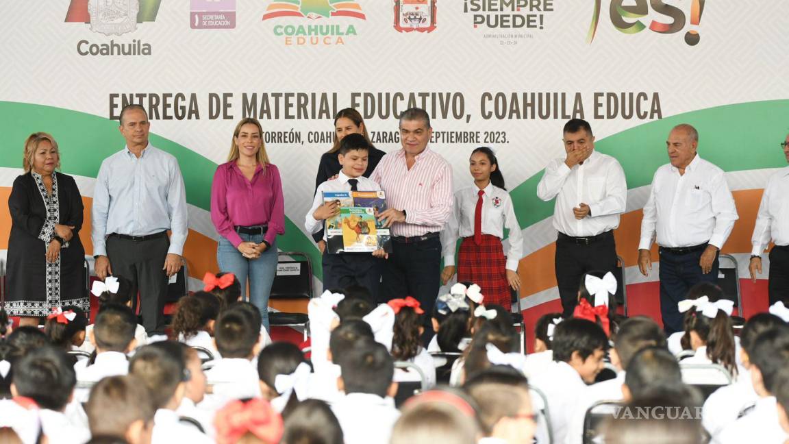 Gobernador inicia en Torreón entrega de materiales educativos para alumnos de Educación Básica