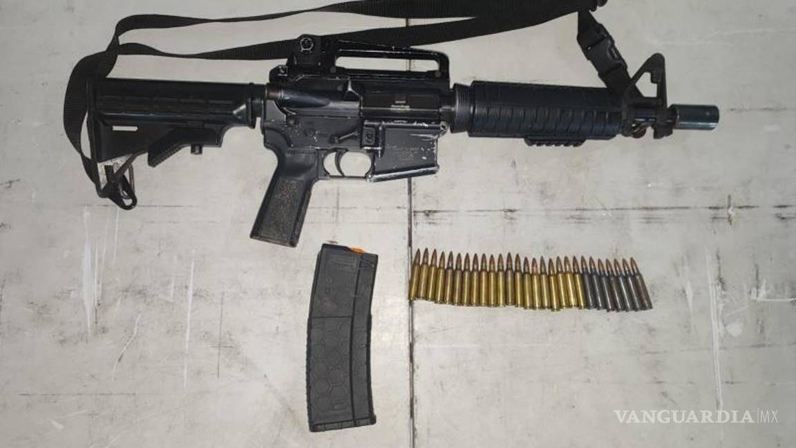 $!Un menor, de tan solo 15 años, es detenido en posesión de un fusil, en Monterrey