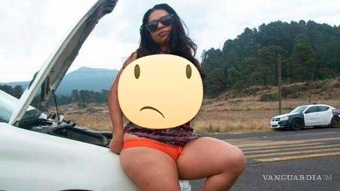 $!Policías del Mando Único usan patrulla para sesión de fotos “porno”