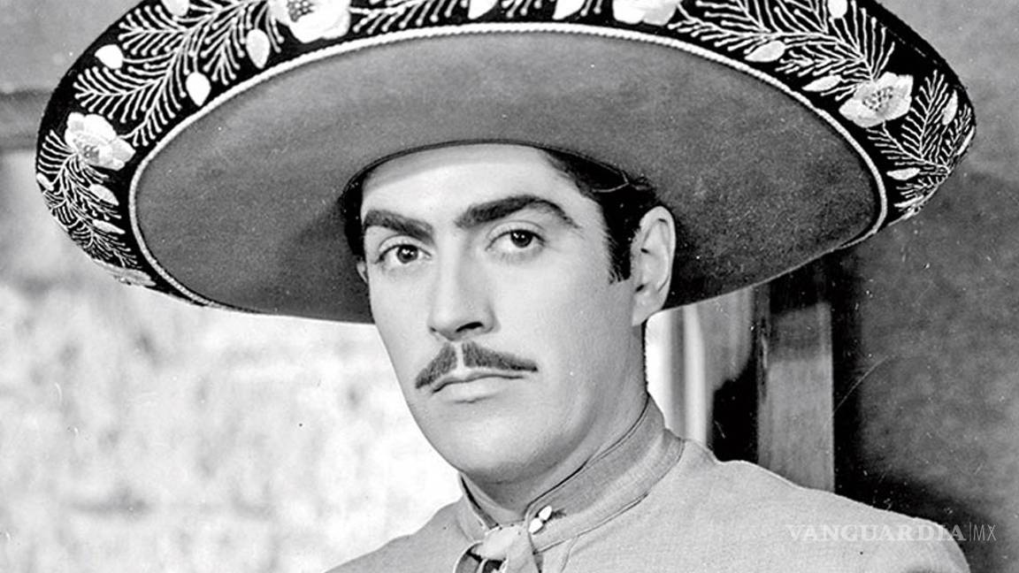 $!Carpenter, Eisenstein y Luis Aguilar