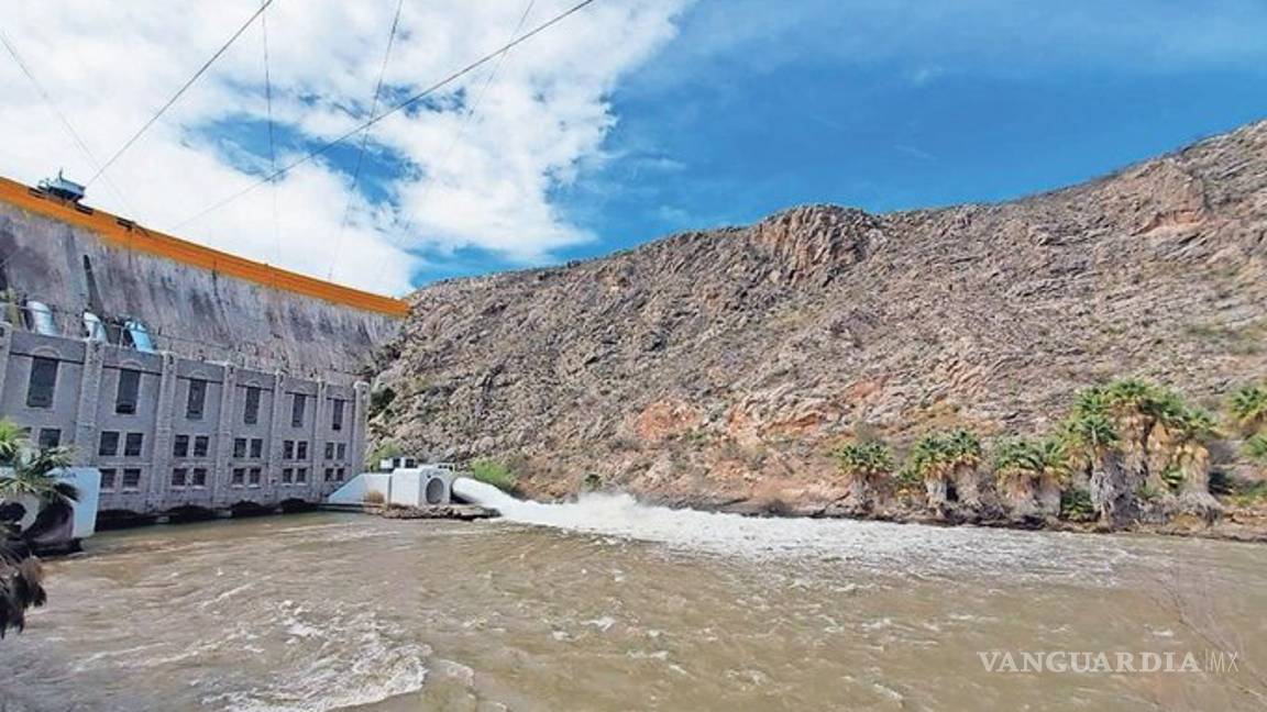 $!Sacan más agua de la presa La Boquilla en Chihuahua; ven engaño del gobierno de AMLO