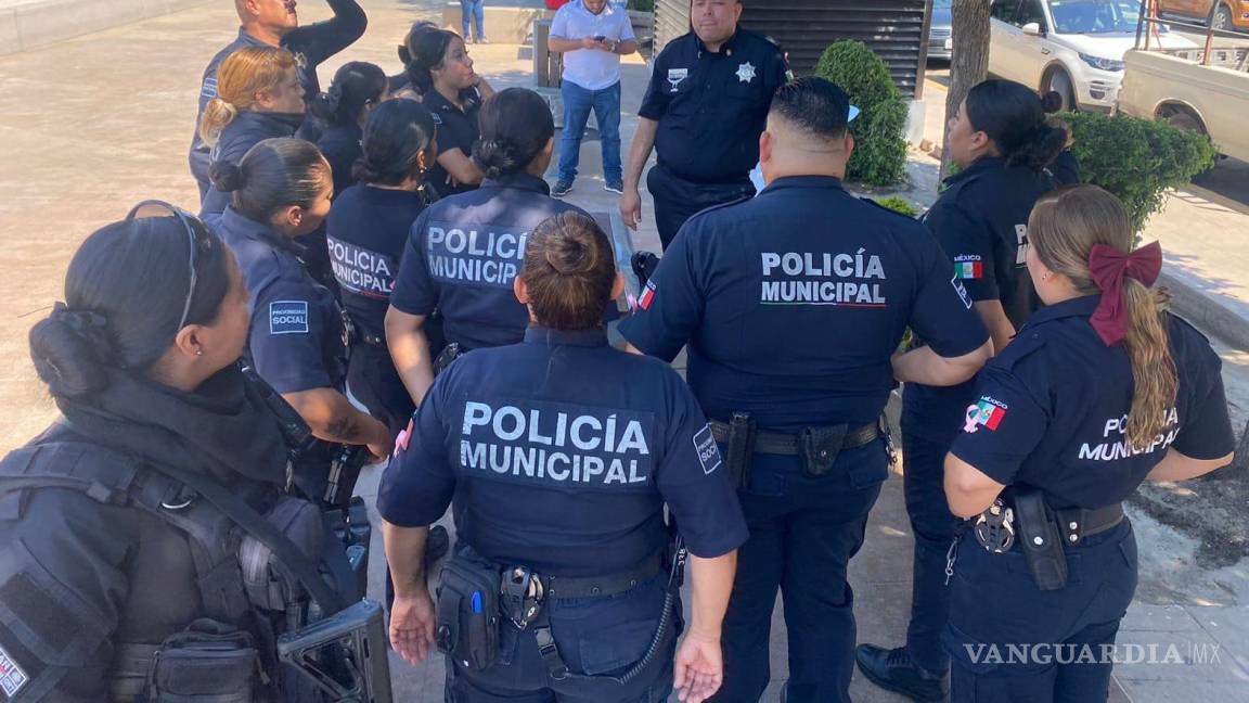 Policía de Torreón se suma a la campaña en contra del cáncer de mama