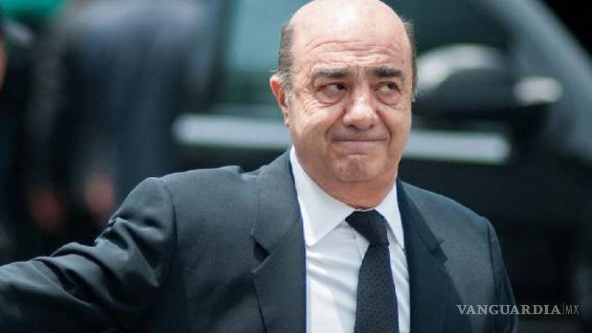 Vinculan a proceso a Murillo Karam por caso Ayotzinapa; se queda en prisión preventiva