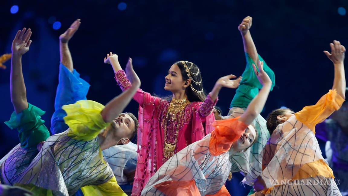 $!Los bailarines actúan en el centro de espectáculos en Al Wasl Plaza la ceremonia de clausura oficial de EXPO 2020 Dubai, Emiratos Árabes Unidos.