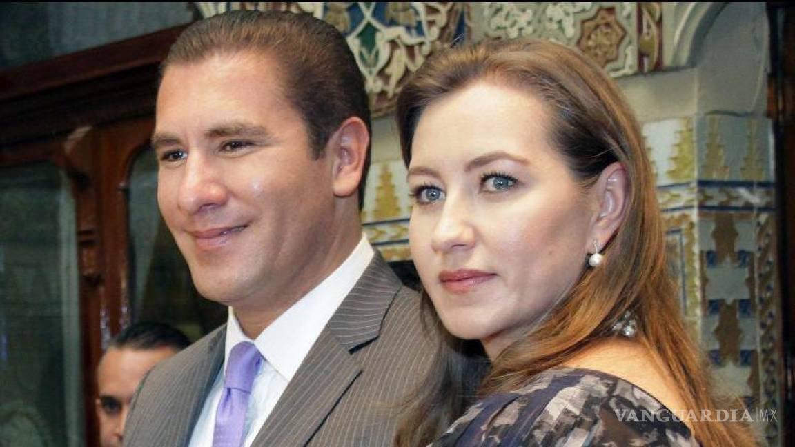 Realiza gobernador de Puebla ceremonia por aniversario luctuoso de Martha Erika Alonso y Rafael Moreno Valle