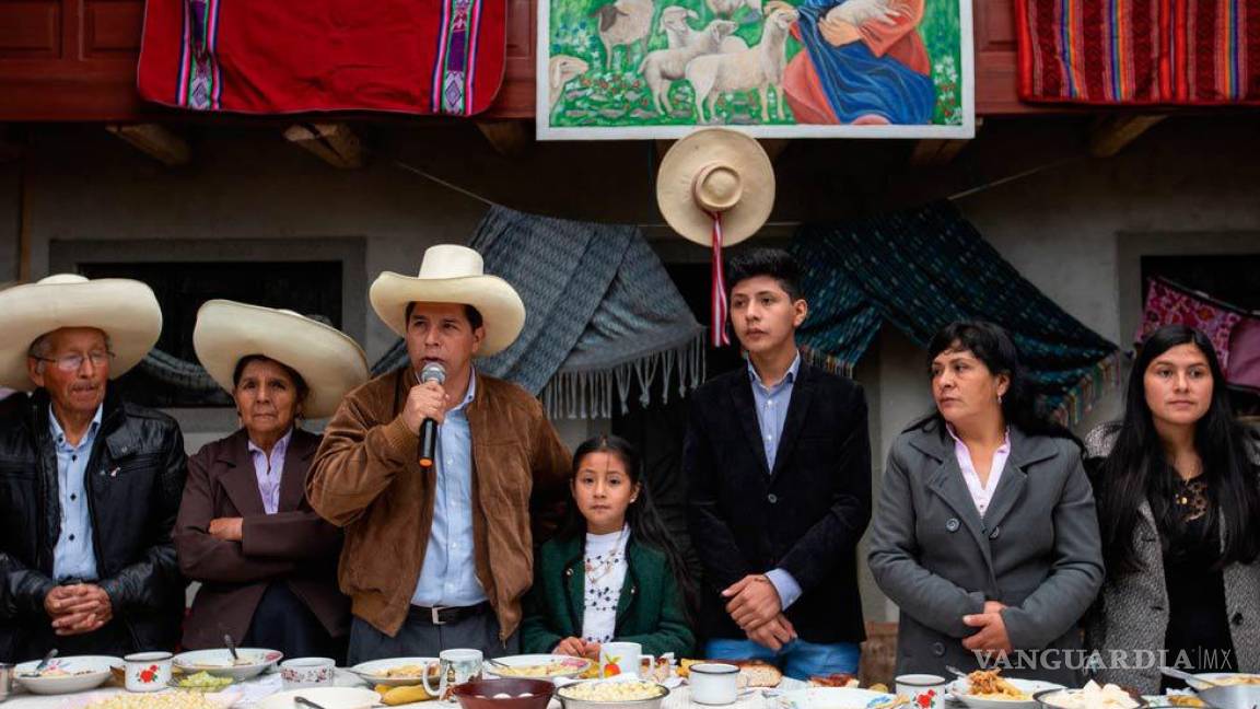 México dará asilo a familia de Pedro Castillo, revela presidenta de Perú