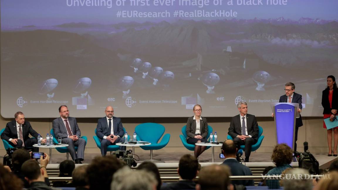 $!Primera imagen de un agujero negro número uno mundial de tendencias en Twitter