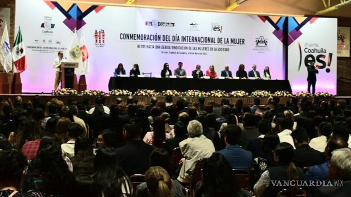 $!Ofrece Miguel Riquelme el respaldo de su gobierno al paro de mujeres