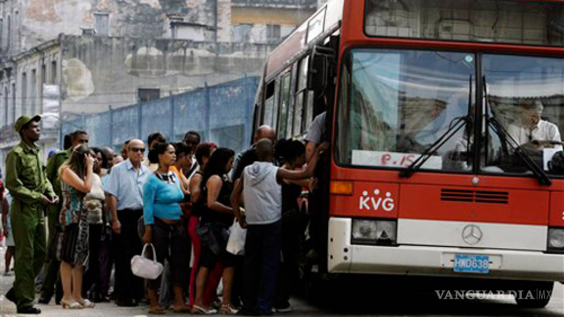 Propone Carmen Salinas Metrobús gratis desde los 60 años