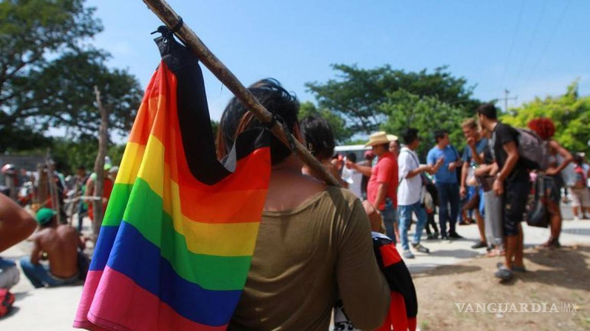 'Adopta' Saltillo a 65 centroamericanos miembros de la comunidad LGBT