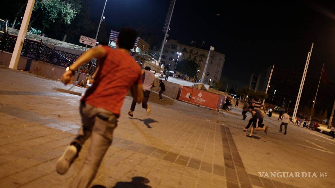 $!265 muertos, entre ellos 104 golpistas, el saldo del fallido golpe de estado en Turquía