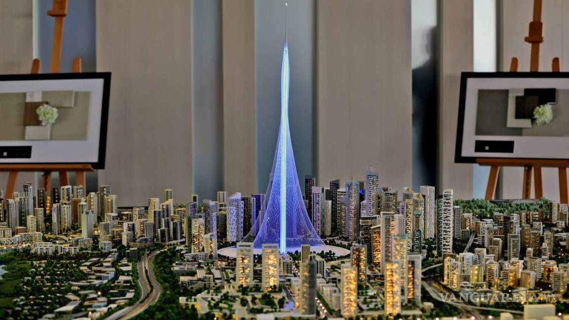 $!Se inspira Calatrava en el lirio para levantar la torre más alta del mundo