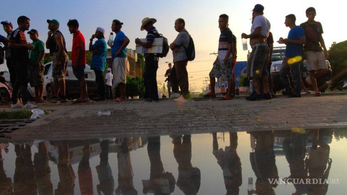 $!EU se prepara para contener migrantes, envía barreras de seguridad a la frontera con México