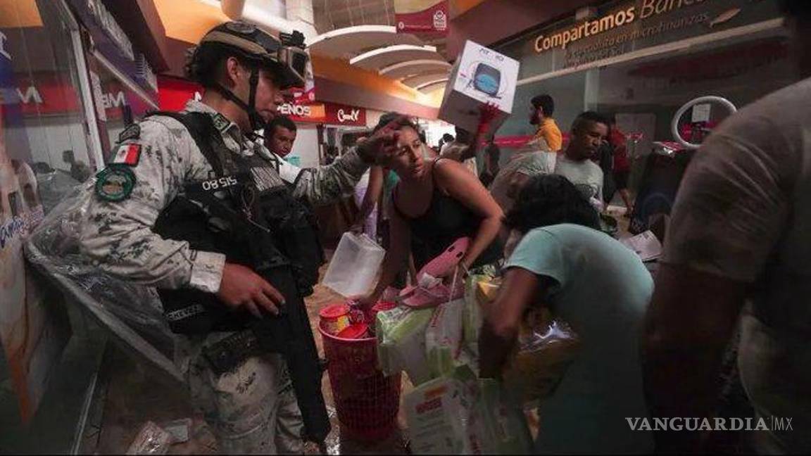 $!Reconoció que la gente en Acapulco sí estaba llevando a cabo en algunos lugares actos de saqueo porque era la emergencia