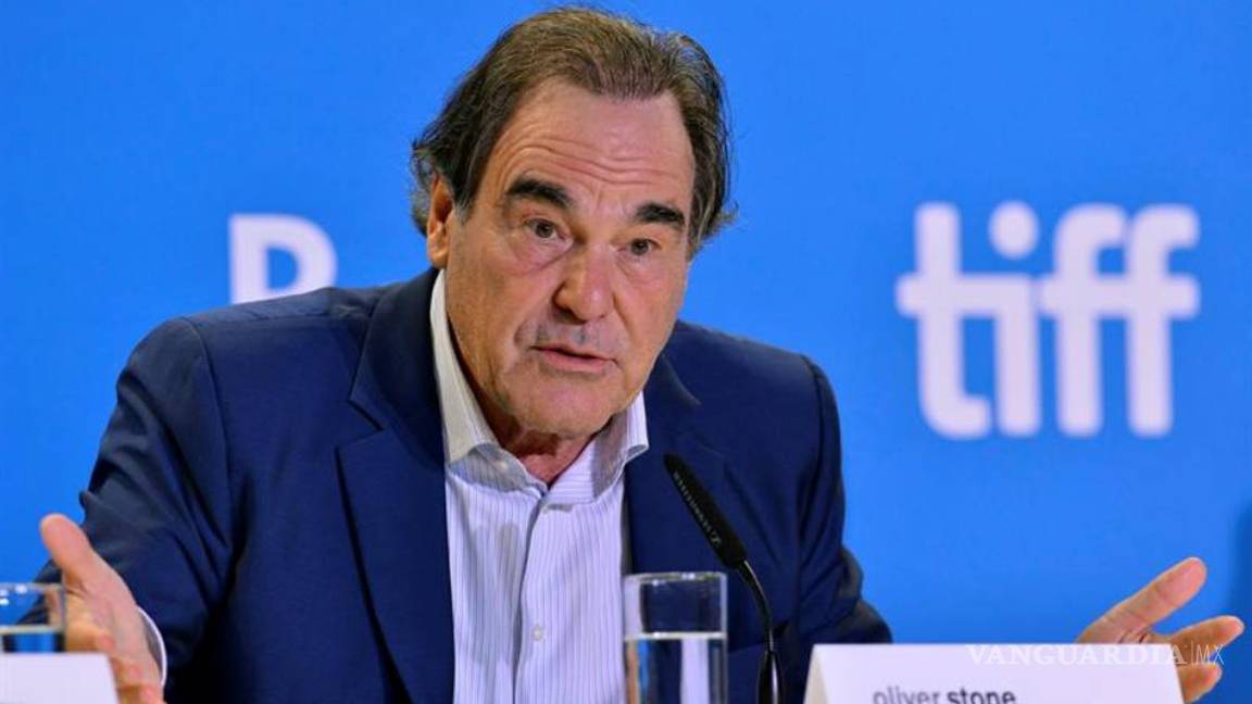 $!Oliver Stone lanza duras críticas hacia Obama en estreno de “Snowden”