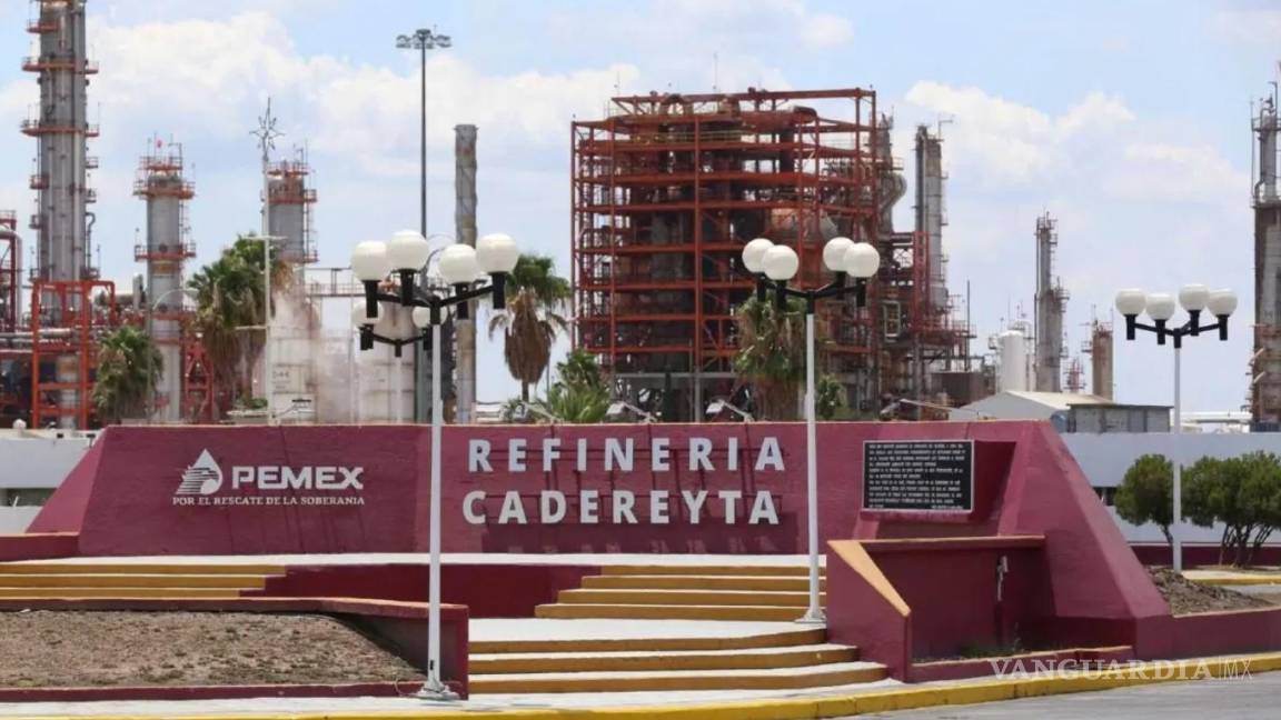 Defiende AMLO la refinería de Cadereyta ante peticiones de cierre por contaminación